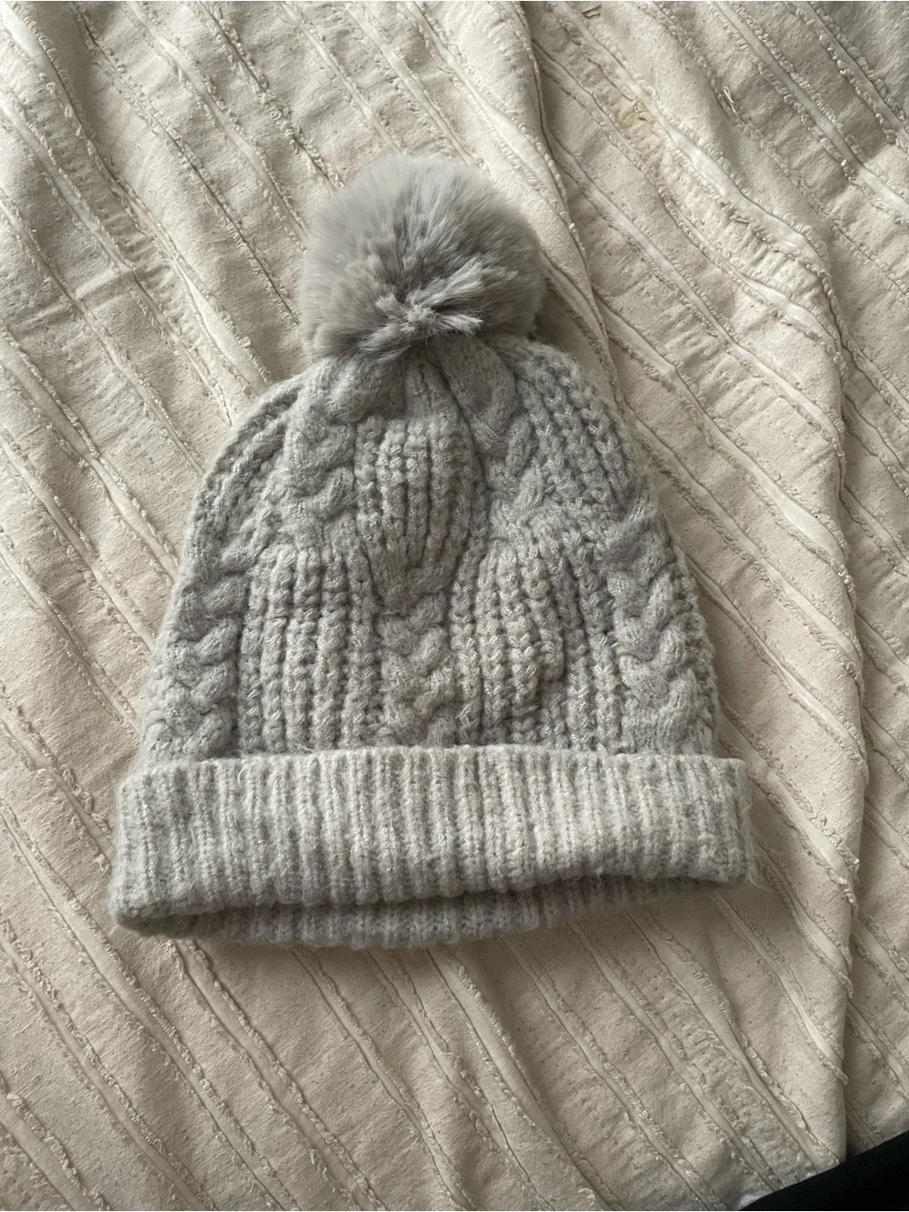 Cozy Cable Knit Pom Beanie - Light Gray